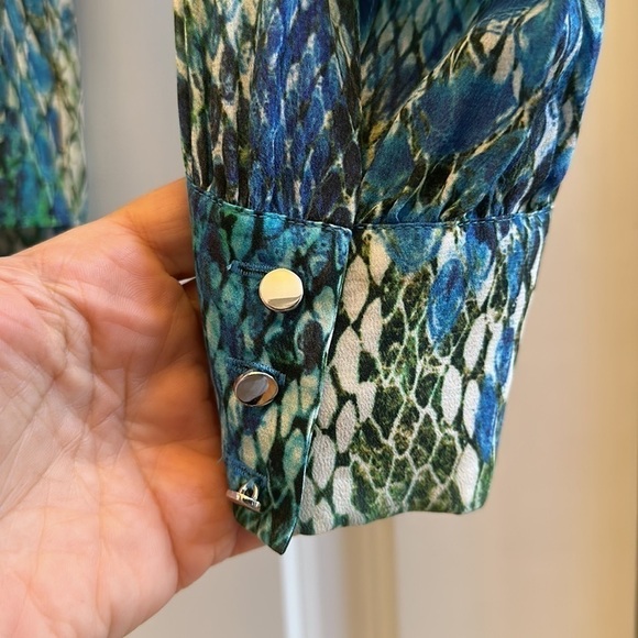 Hale Bob Boho Mixed Blues Snake Print Silk Blouse SzM - Picture 5 of 9